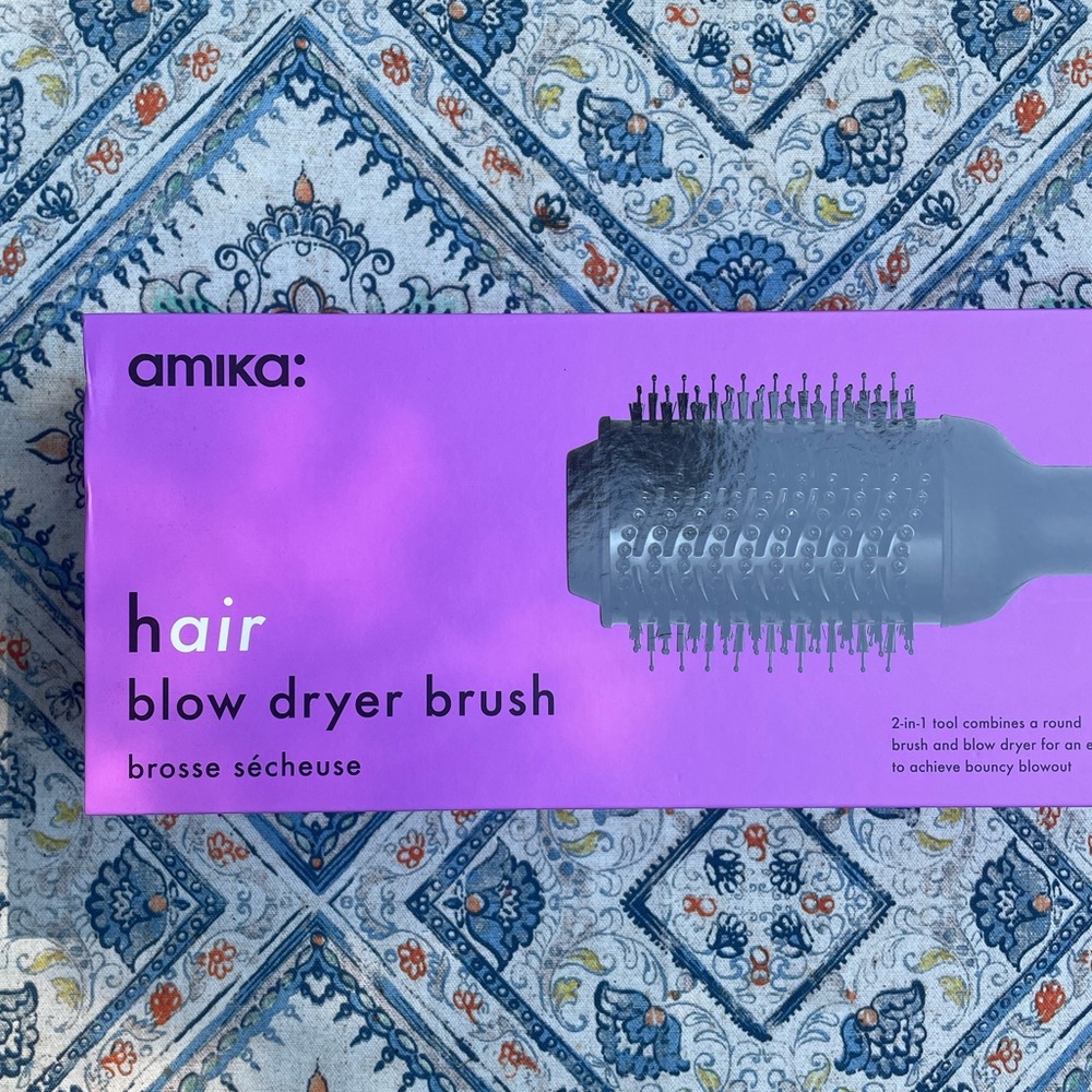 Amika Round Brush